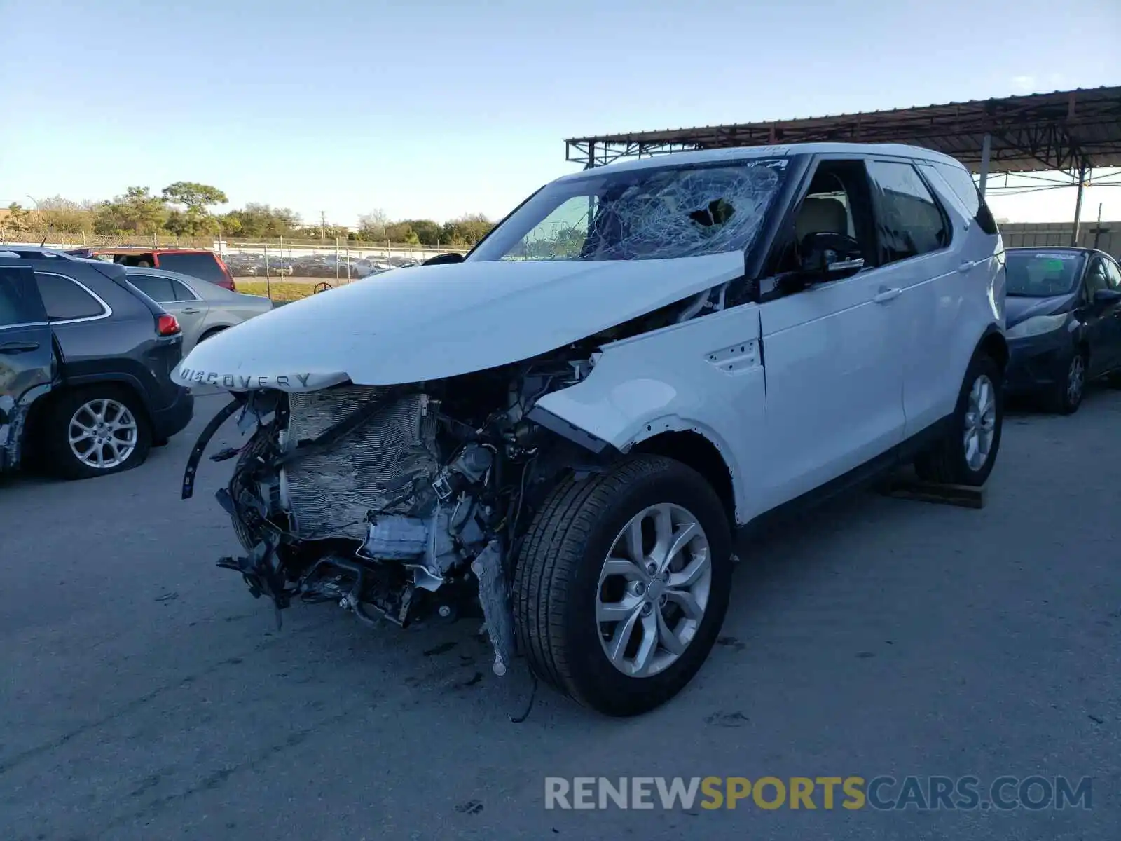 2 Photograph of a damaged car SALRG2RV9L2423058 LAND ROVER DISCOVERY 2020