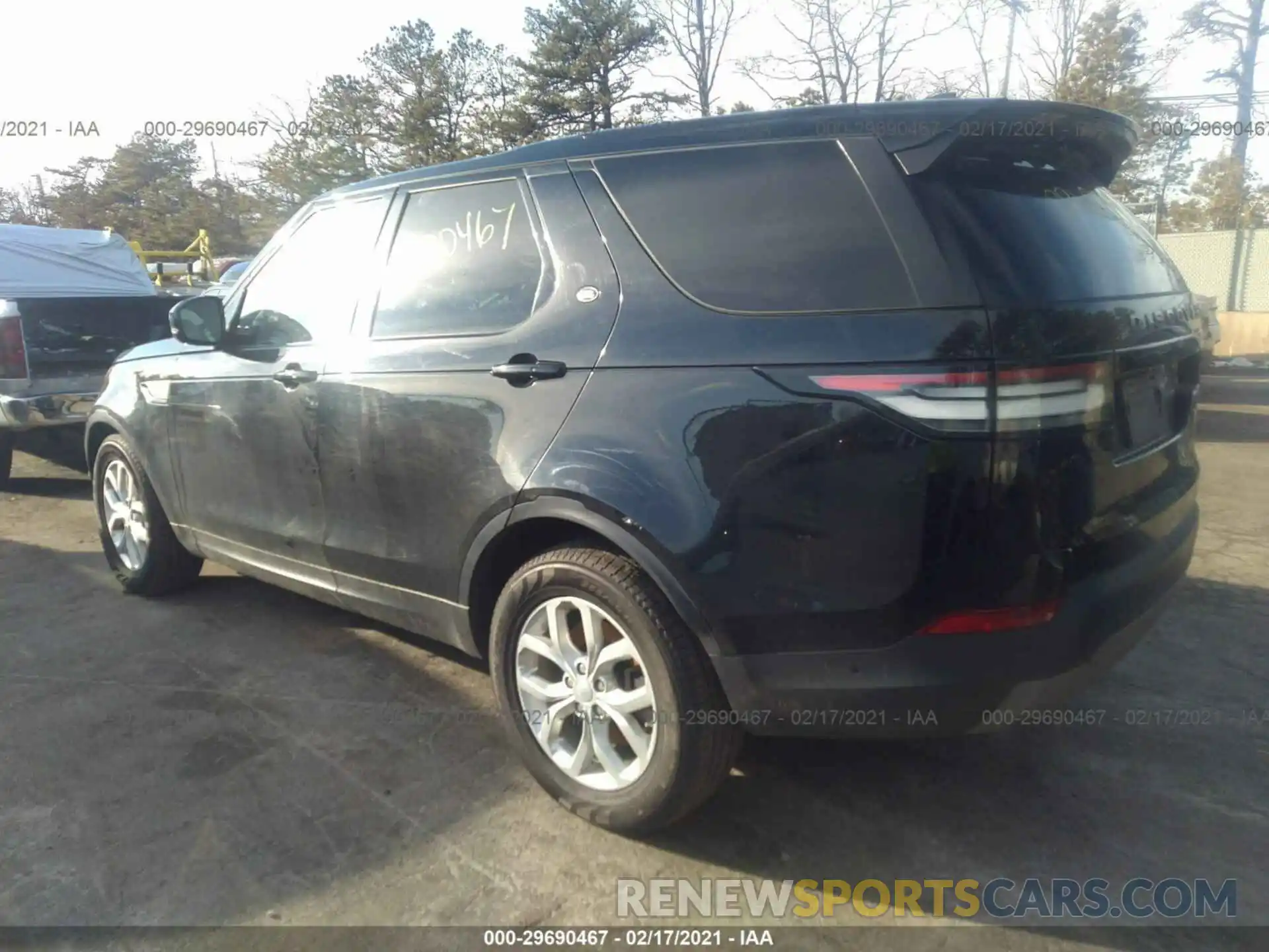 3 Photograph of a damaged car SALRG2RVXL2422131 LAND ROVER DISCOVERY 2020