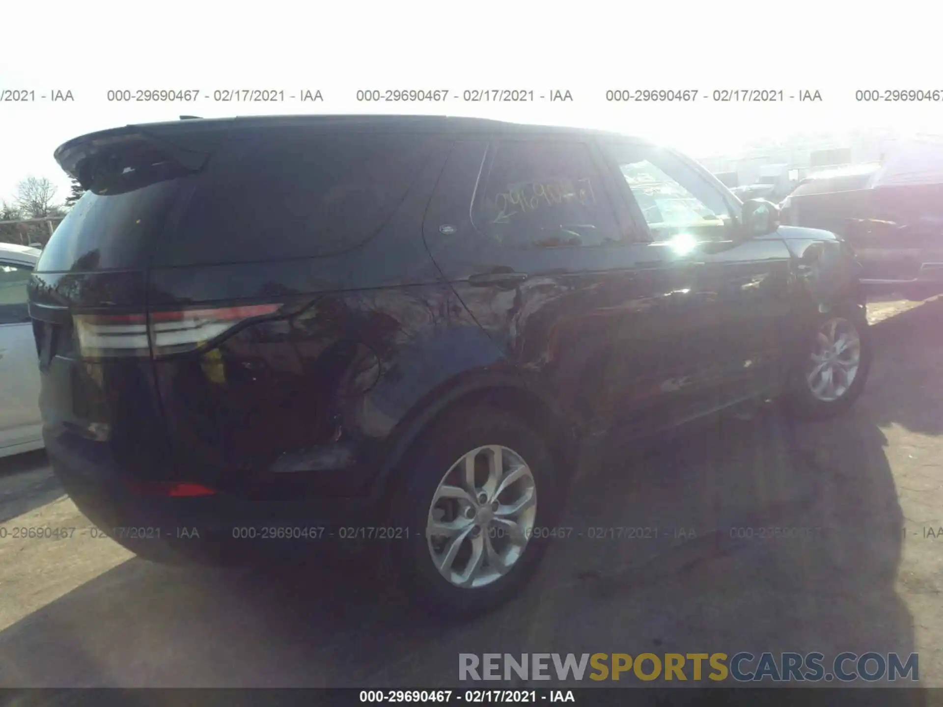 4 Photograph of a damaged car SALRG2RVXL2422131 LAND ROVER DISCOVERY 2020