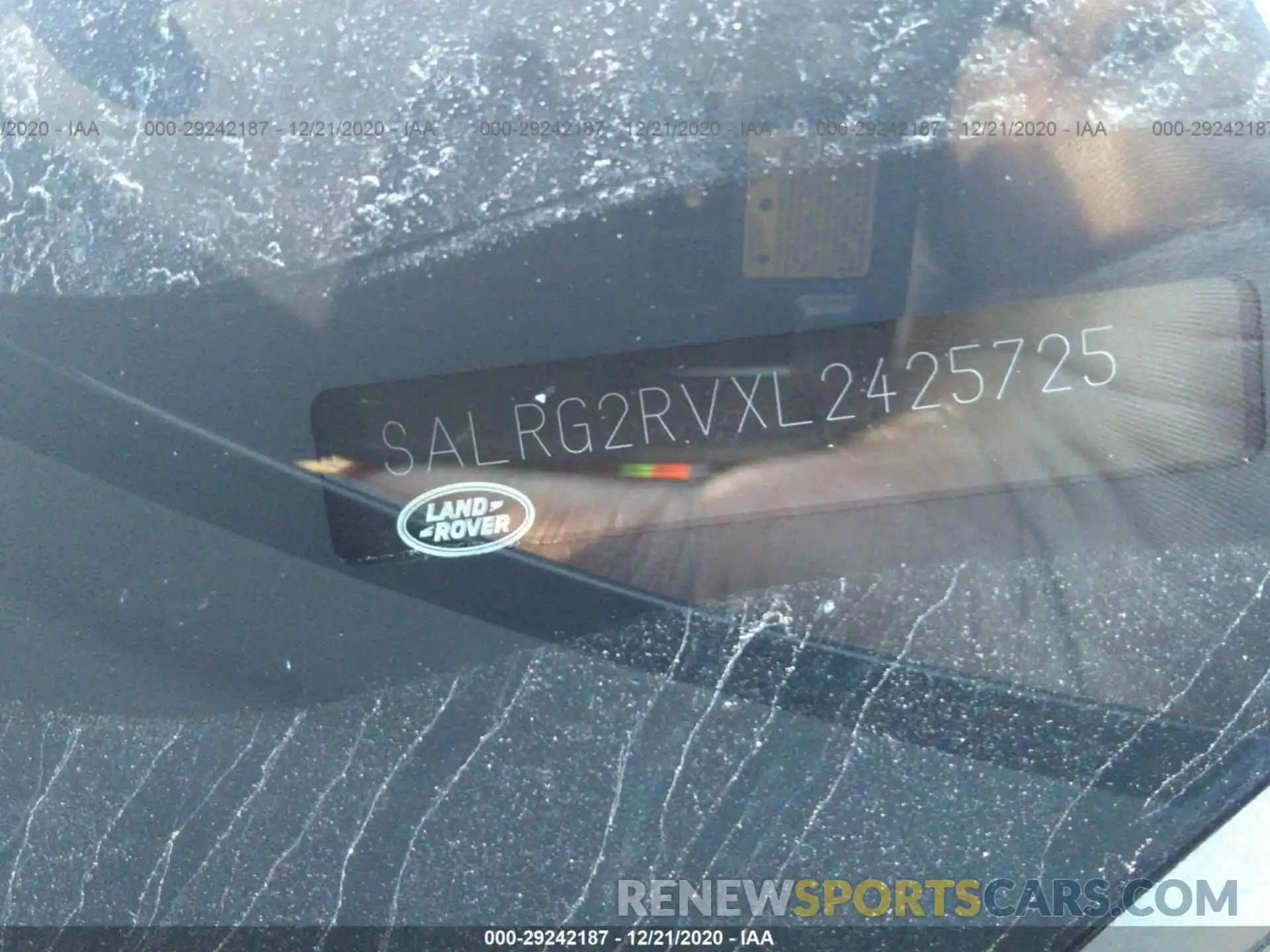 9 Photograph of a damaged car SALRG2RVXL2425725 LAND ROVER DISCOVERY 2020