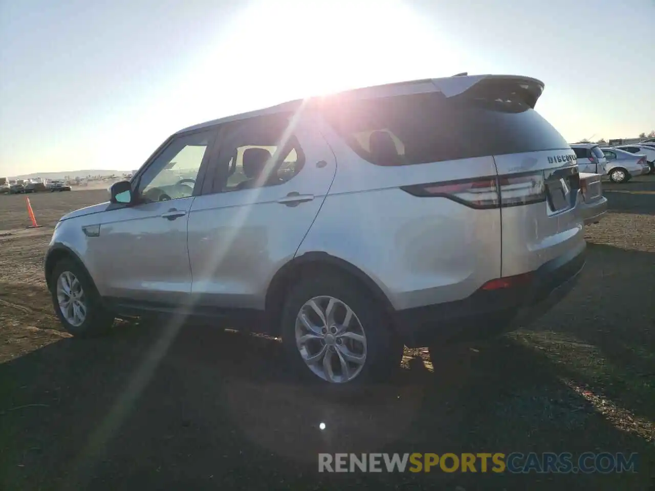 2 Photograph of a damaged car SALRG2RVXL2428074 LAND ROVER DISCOVERY 2020