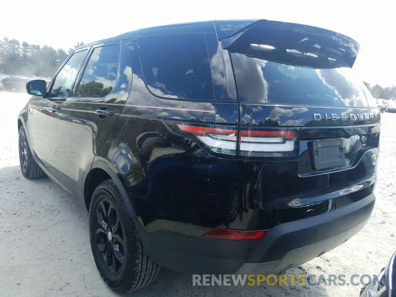 3 Photograph of a damaged car SALRG2RVXL2428902 LAND ROVER DISCOVERY 2020