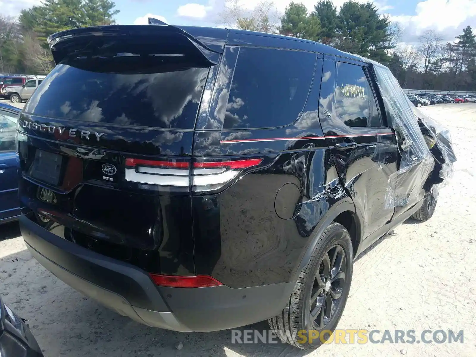 4 Photograph of a damaged car SALRG2RVXL2428902 LAND ROVER DISCOVERY 2020