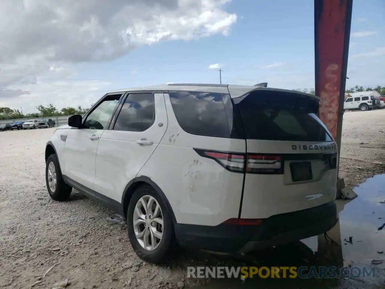 3 Photograph of a damaged car SALRG2RVXL2430312 LAND ROVER DISCOVERY 2020