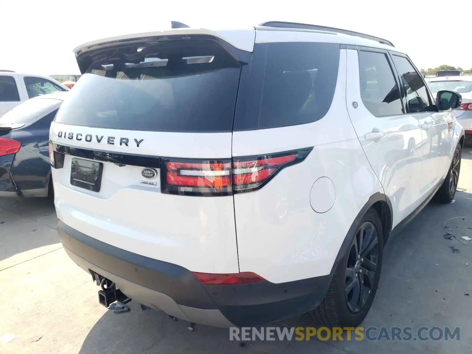 4 Photograph of a damaged car SALRR2RV0L2417272 LAND ROVER DISCOVERY 2020