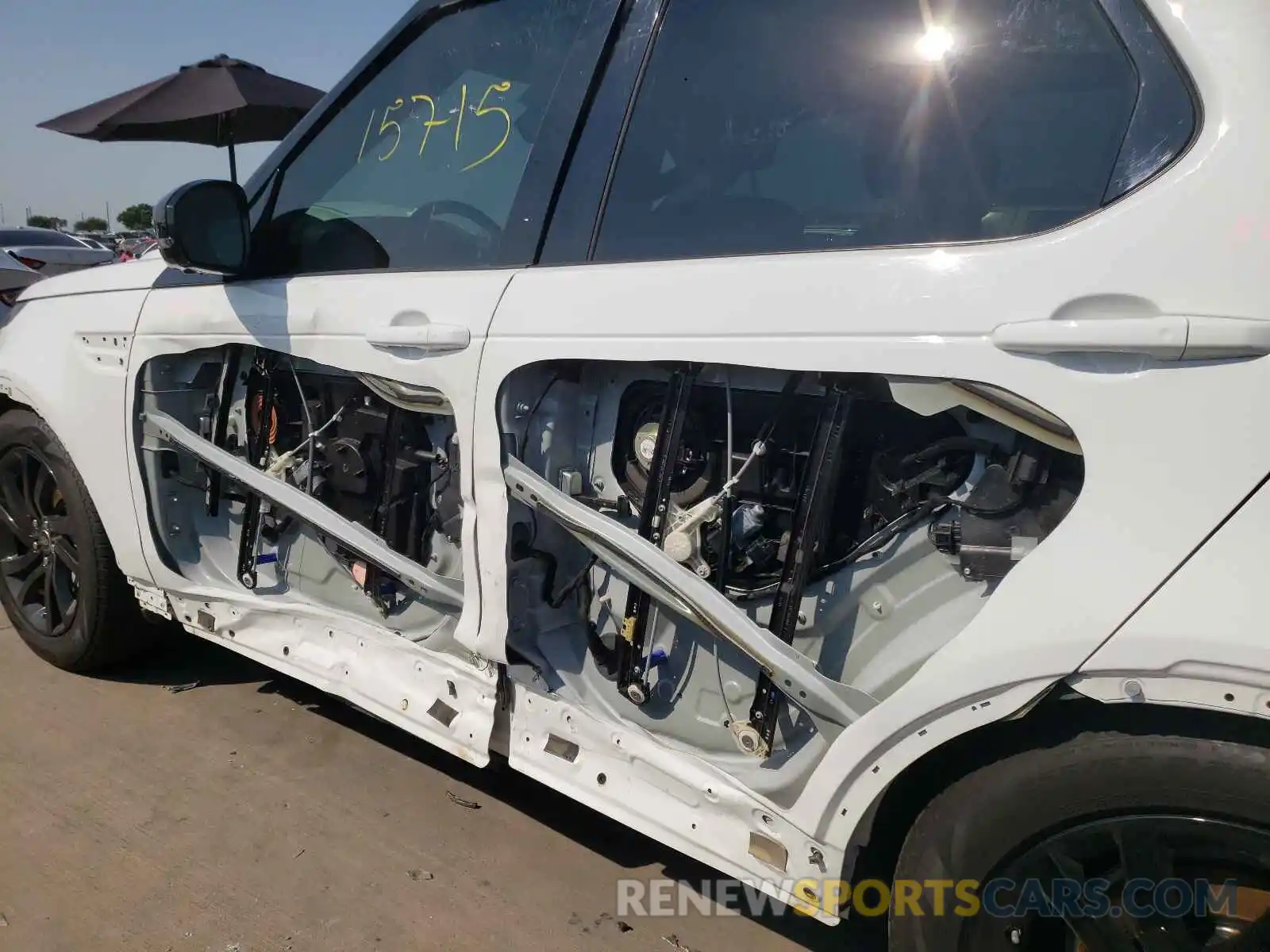 9 Photograph of a damaged car SALRR2RV0L2417272 LAND ROVER DISCOVERY 2020