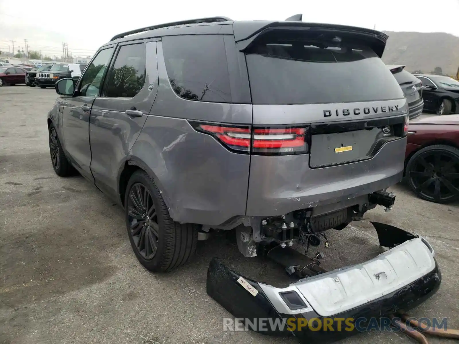 3 Фотография поврежденного автомобиля SALRR2RV3L2420702 LAND ROVER DISCOVERY 2020