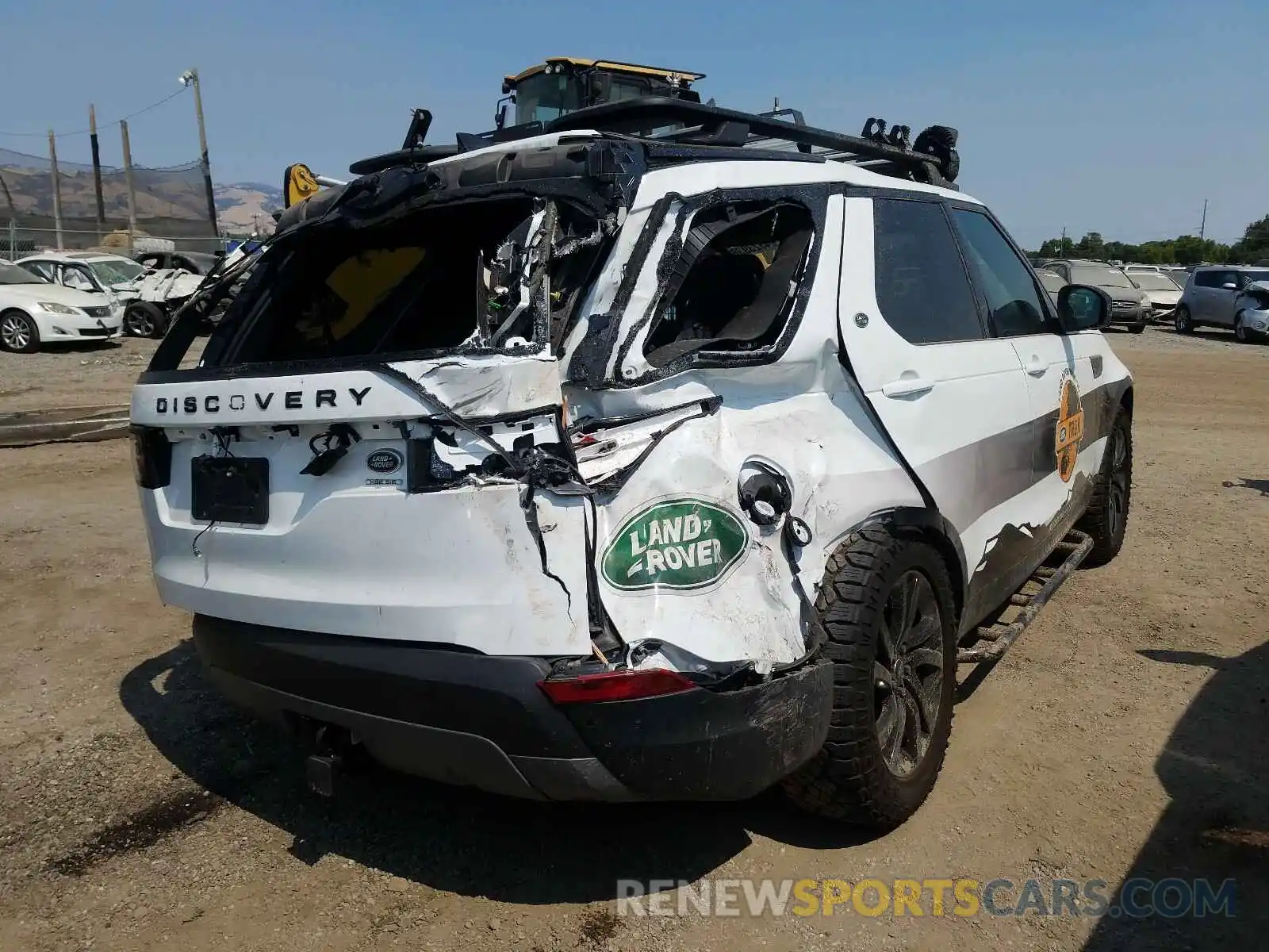 4 Photograph of a damaged car SALRR2RV4L2415377 LAND ROVER DISCOVERY 2020