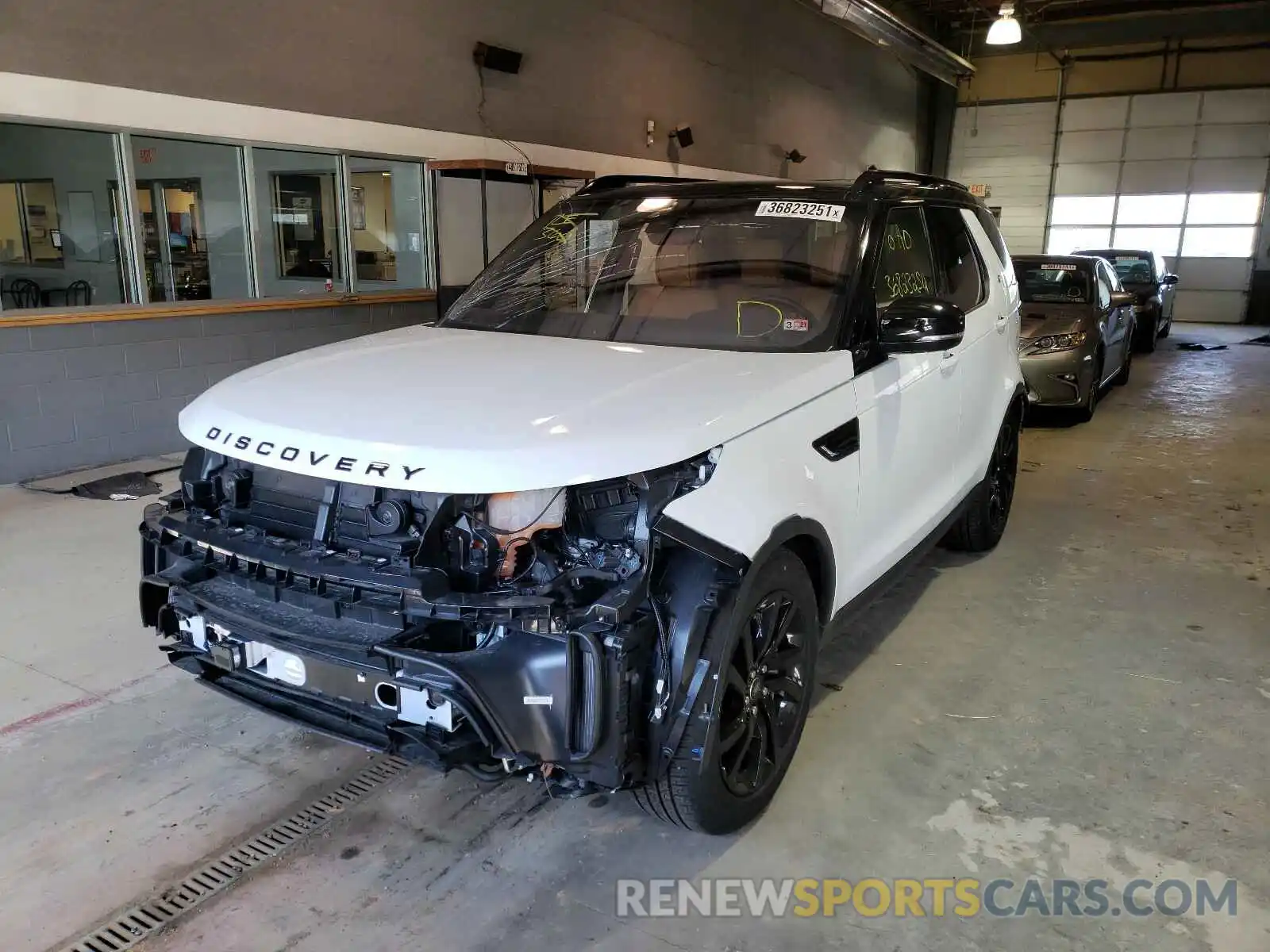 2 Photograph of a damaged car SALRR2RV7L2435056 LAND ROVER DISCOVERY 2020