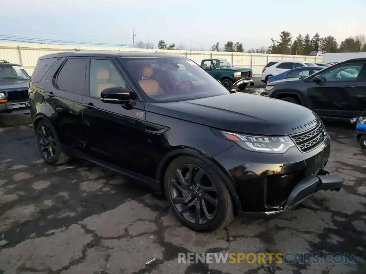 4 Photograph of a damaged car SALRR2RV9L2428545 LAND ROVER DISCOVERY 2020