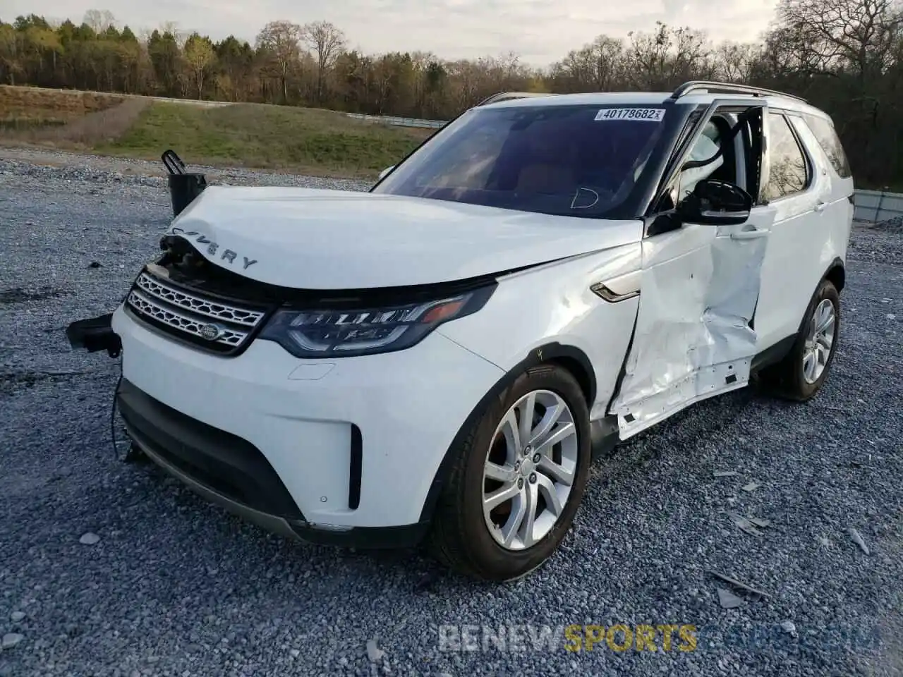 2 Photograph of a damaged car SALRR2RVXL2421121 LAND ROVER DISCOVERY 2020