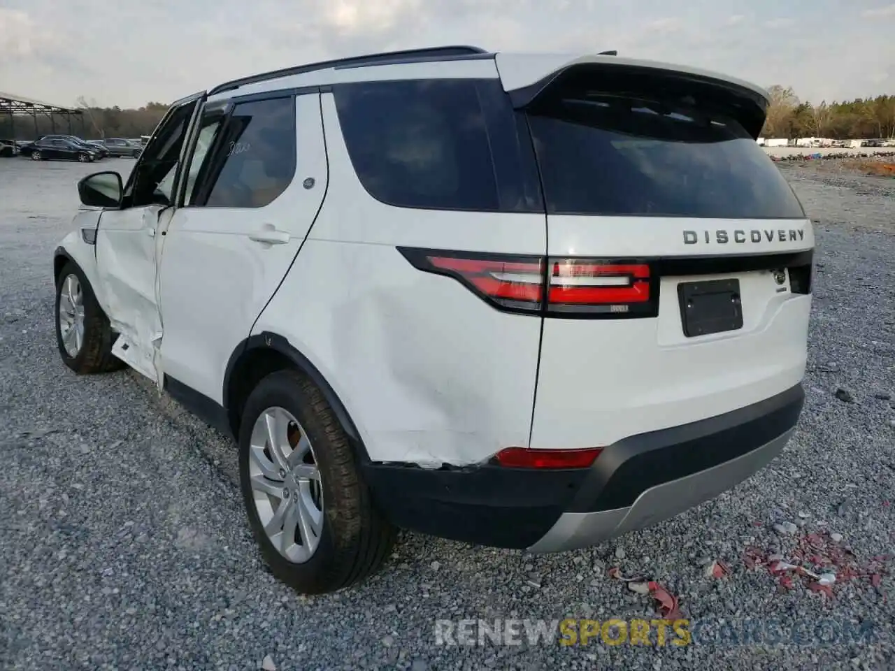 3 Photograph of a damaged car SALRR2RVXL2421121 LAND ROVER DISCOVERY 2020