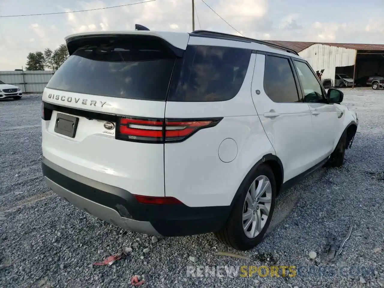 4 Photograph of a damaged car SALRR2RVXL2421121 LAND ROVER DISCOVERY 2020