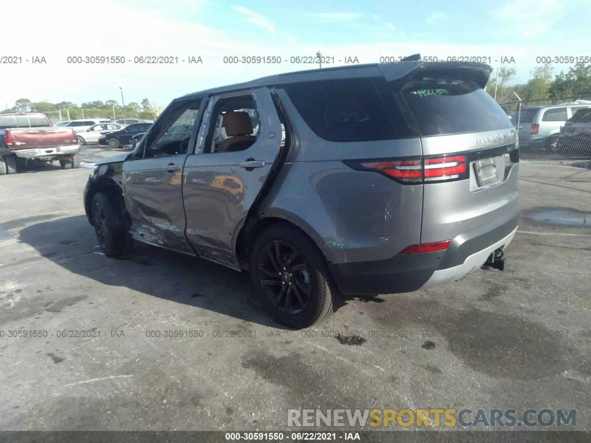 3 Photograph of a damaged car SALRT2RK0L2415688 LAND ROVER DISCOVERY 2020