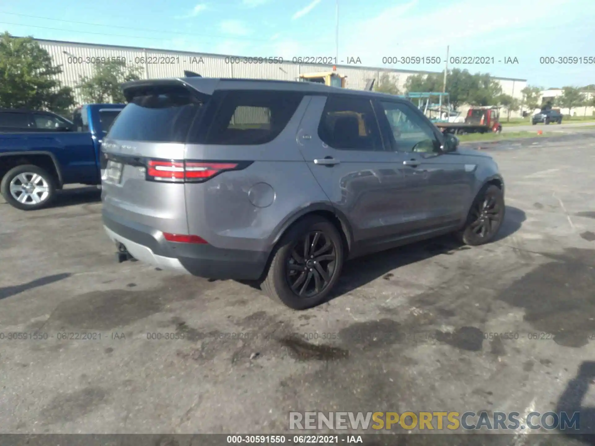 4 Photograph of a damaged car SALRT2RK0L2415688 LAND ROVER DISCOVERY 2020