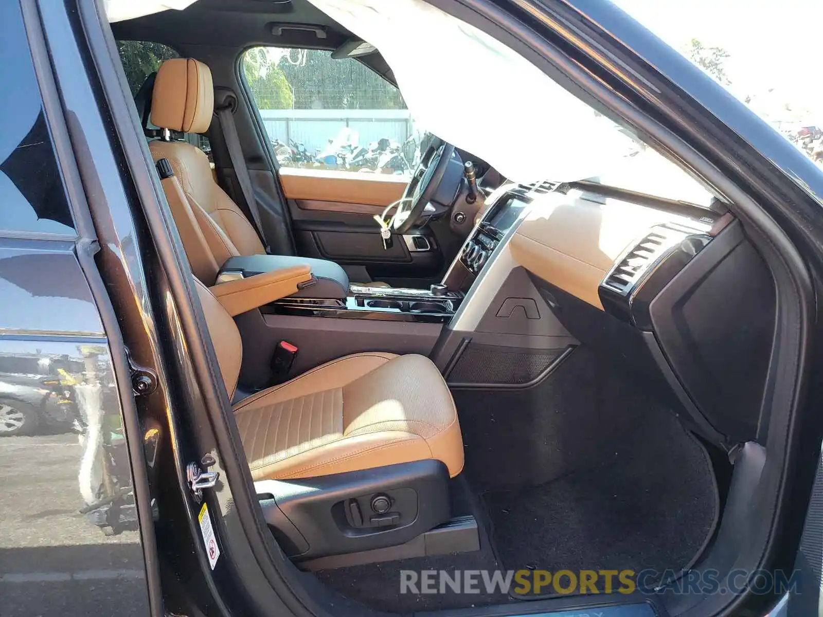 5 Photograph of a damaged car SALRT2RK6L2432303 LAND ROVER DISCOVERY 2020