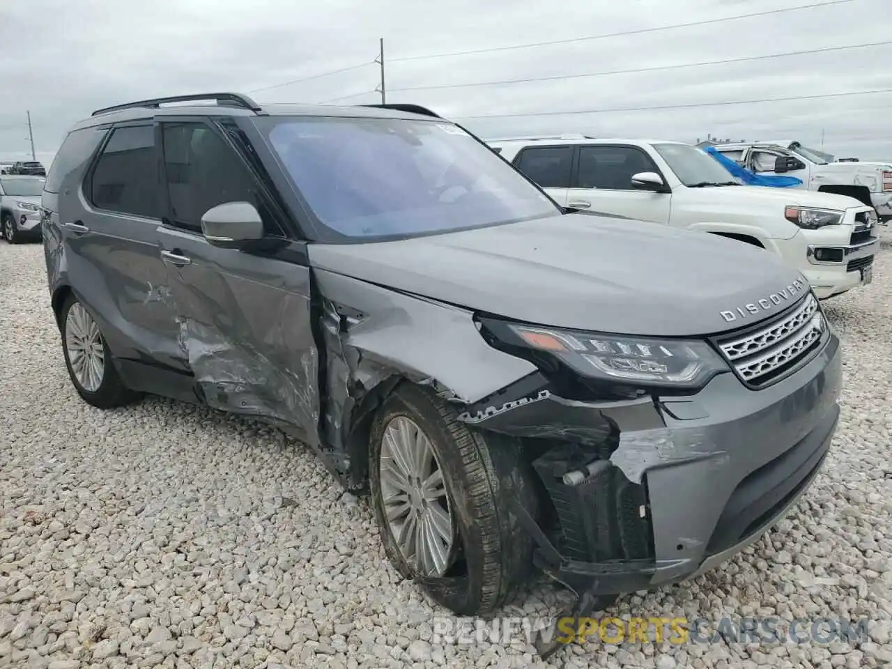 4 Photograph of a damaged car SALRT2RV1L2431280 LAND ROVER DISCOVERY 2020