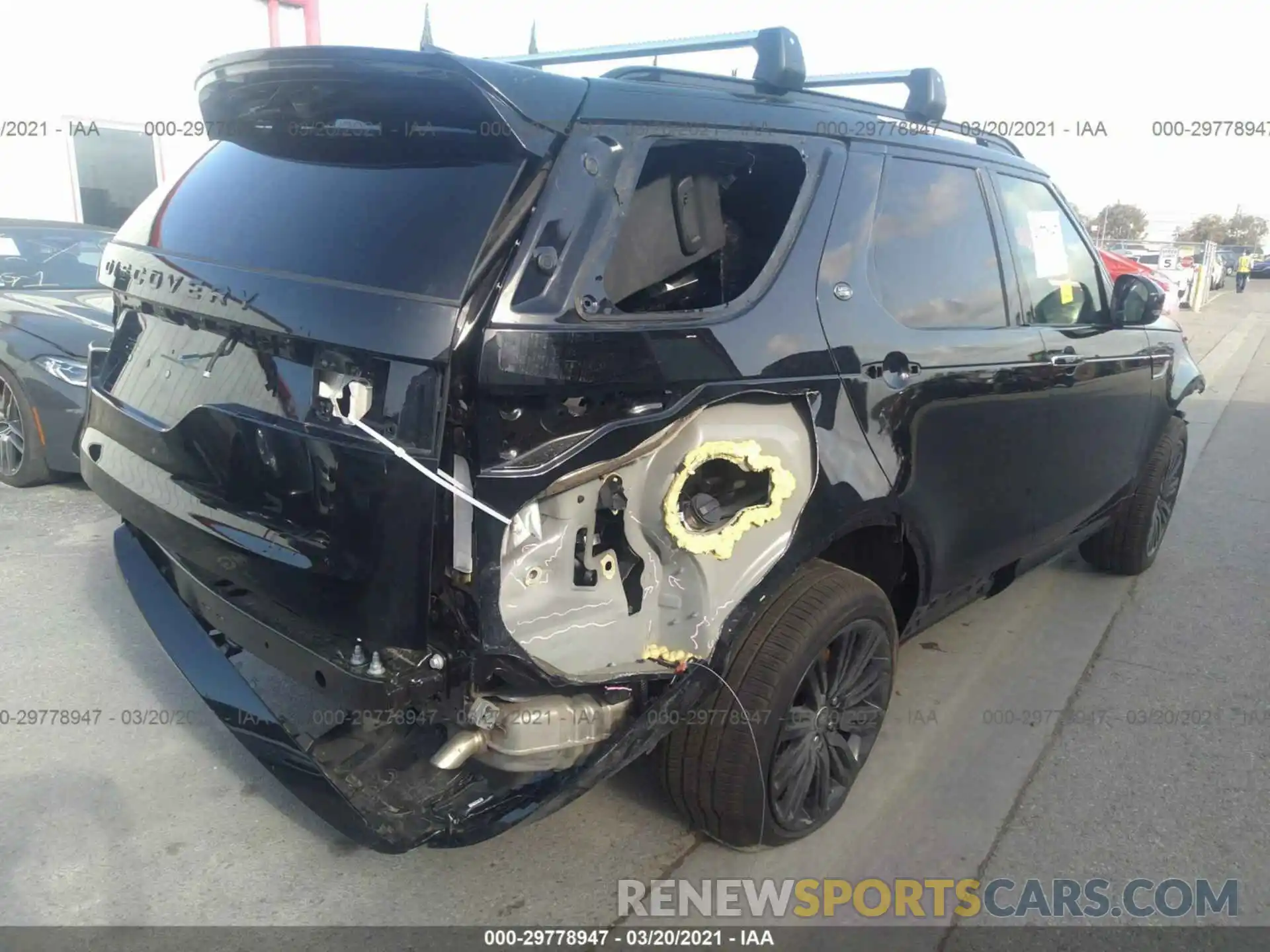 4 Photograph of a damaged car SALRT2RV1L2446152 LAND ROVER DISCOVERY 2020