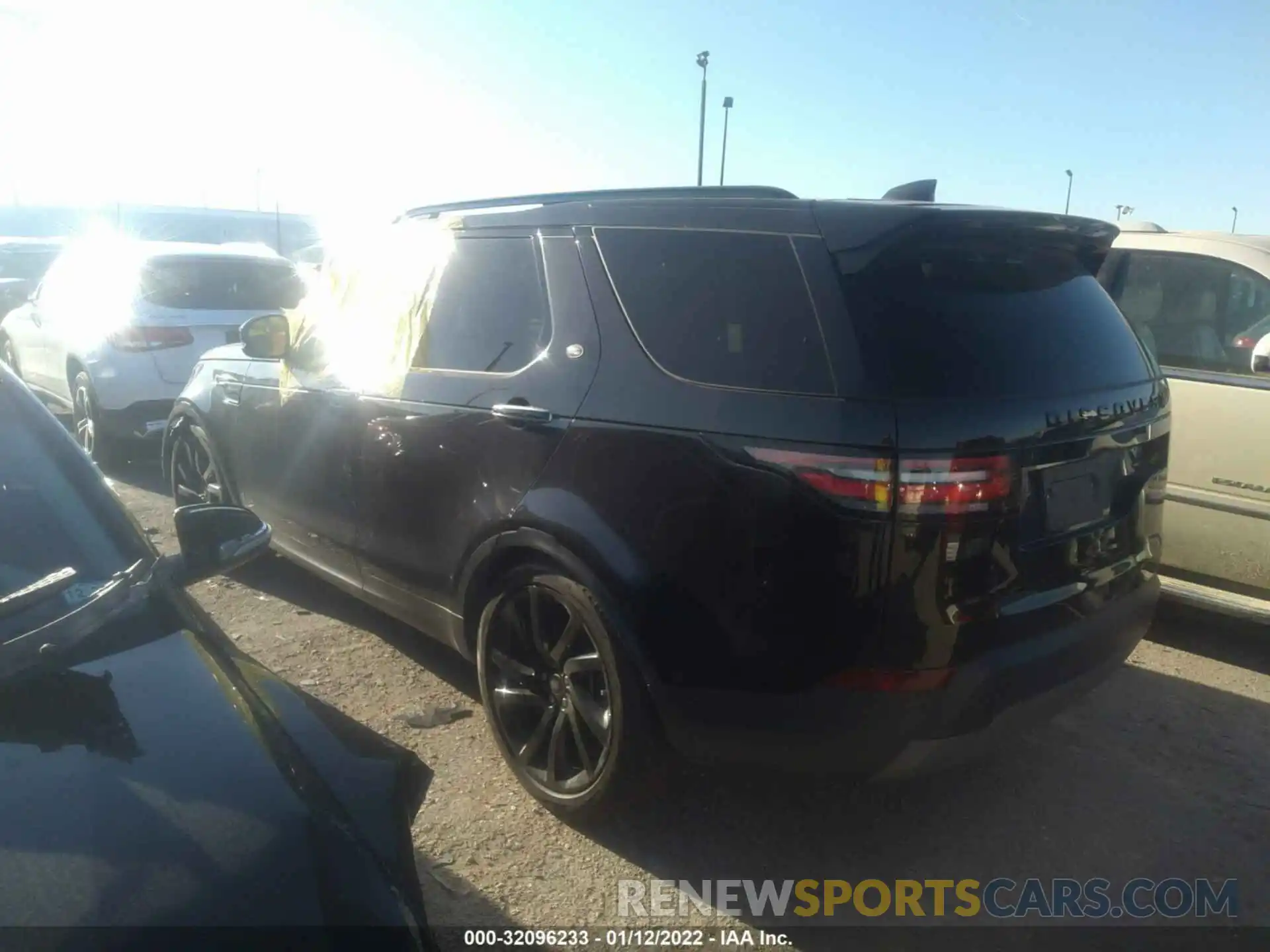 3 Photograph of a damaged car SALRT2RV2L2433524 LAND ROVER DISCOVERY 2020