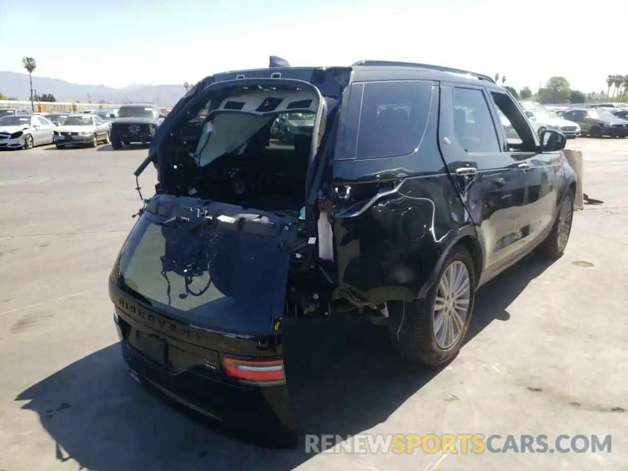 4 Photograph of a damaged car SALRT2RV5L2428124 LAND ROVER DISCOVERY 2020