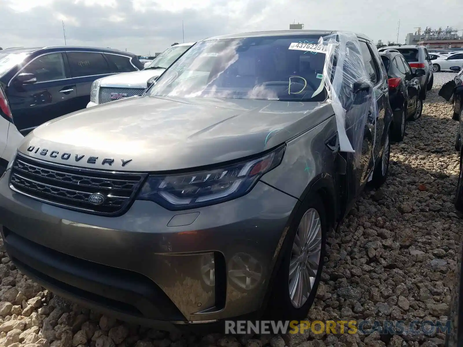 2 Photograph of a damaged car SALRT2RV7L2421336 LAND ROVER DISCOVERY 2020