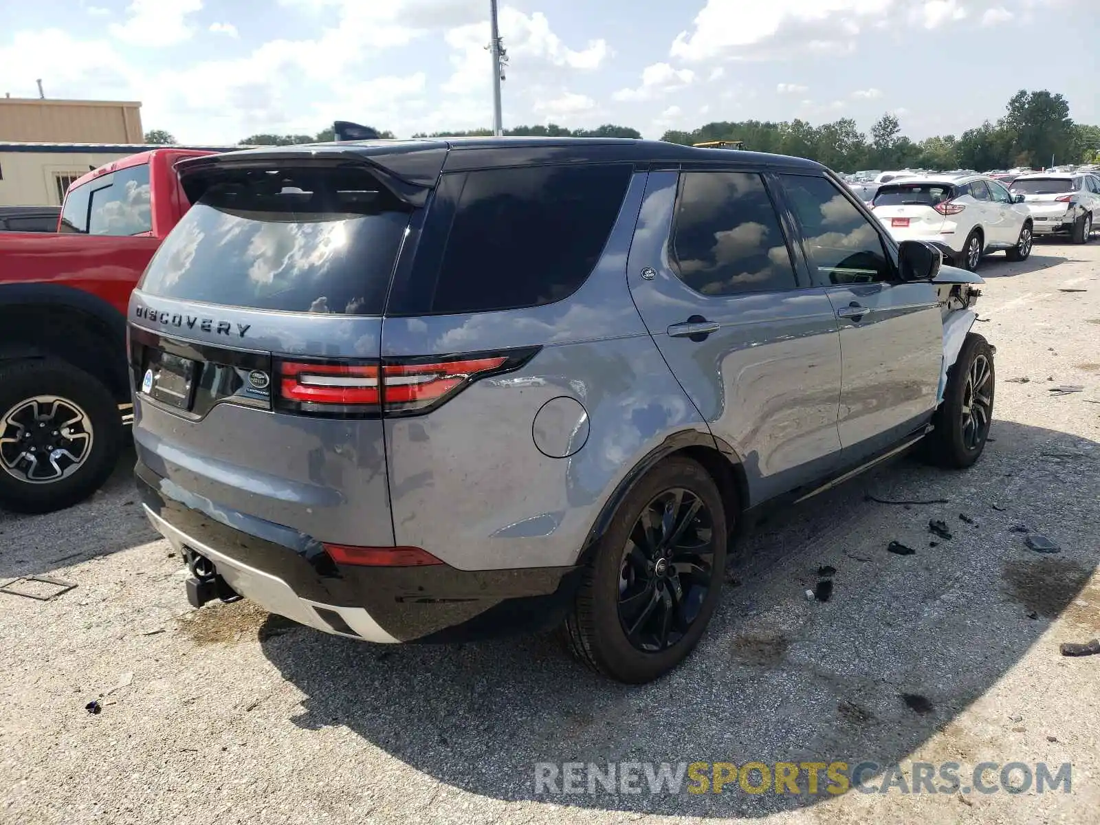 4 Photograph of a damaged car SALRU2RV1L2424567 LAND ROVER DISCOVERY 2020