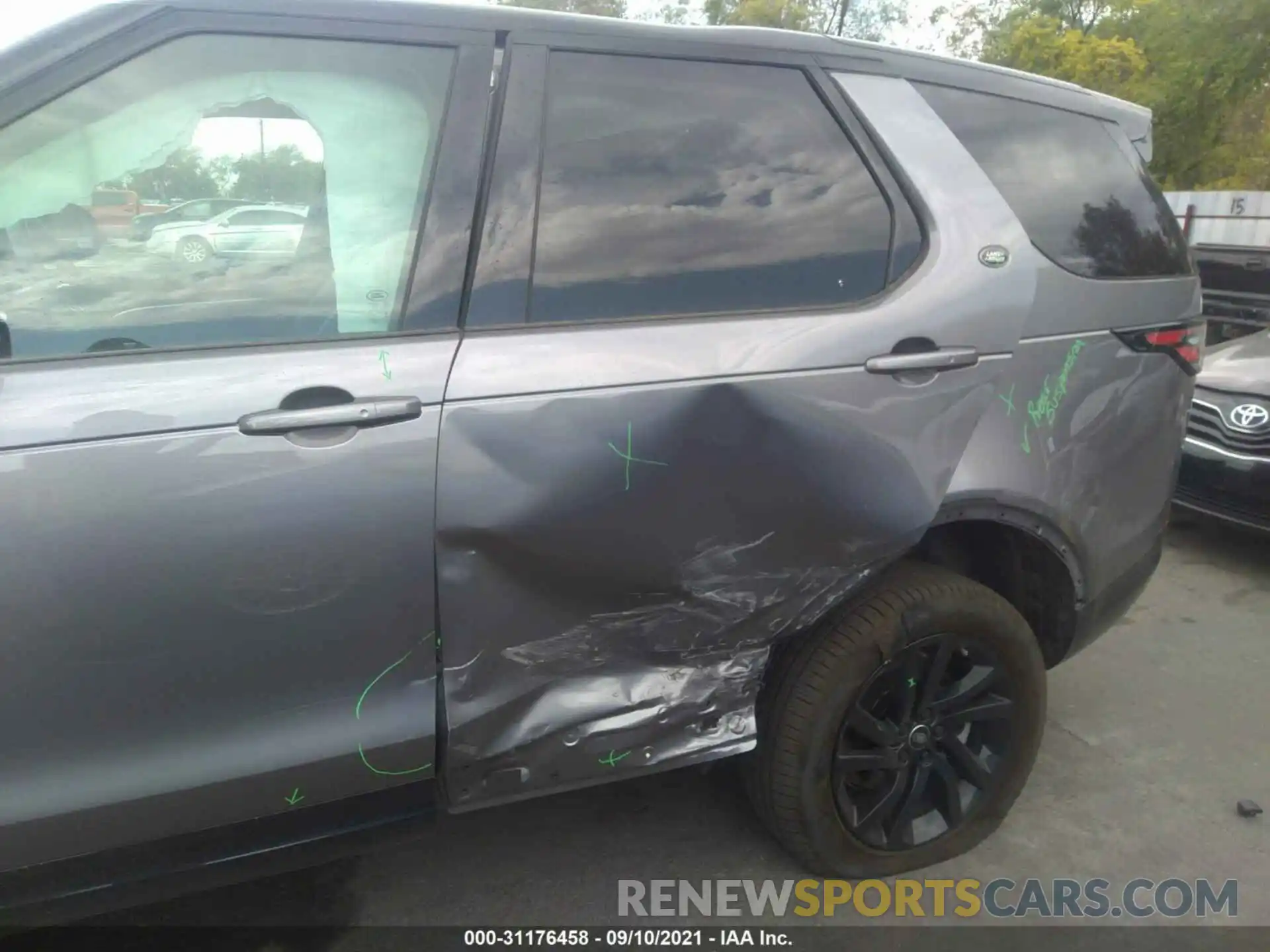 6 Photograph of a damaged car SALRU2RV1L2445371 LAND ROVER DISCOVERY 2020