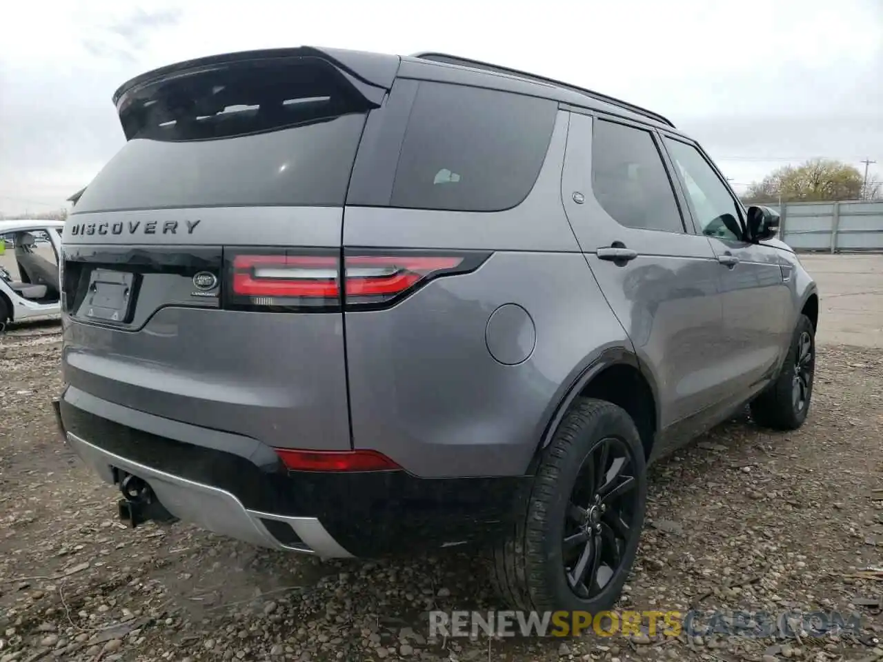 4 Photograph of a damaged car SALRU2RV4L2427012 LAND ROVER DISCOVERY 2020