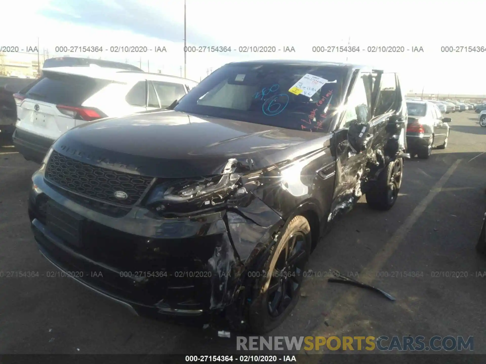 2 Фотография поврежденного автомобиля SALRU2RV9L2422176 LAND ROVER DISCOVERY 2020