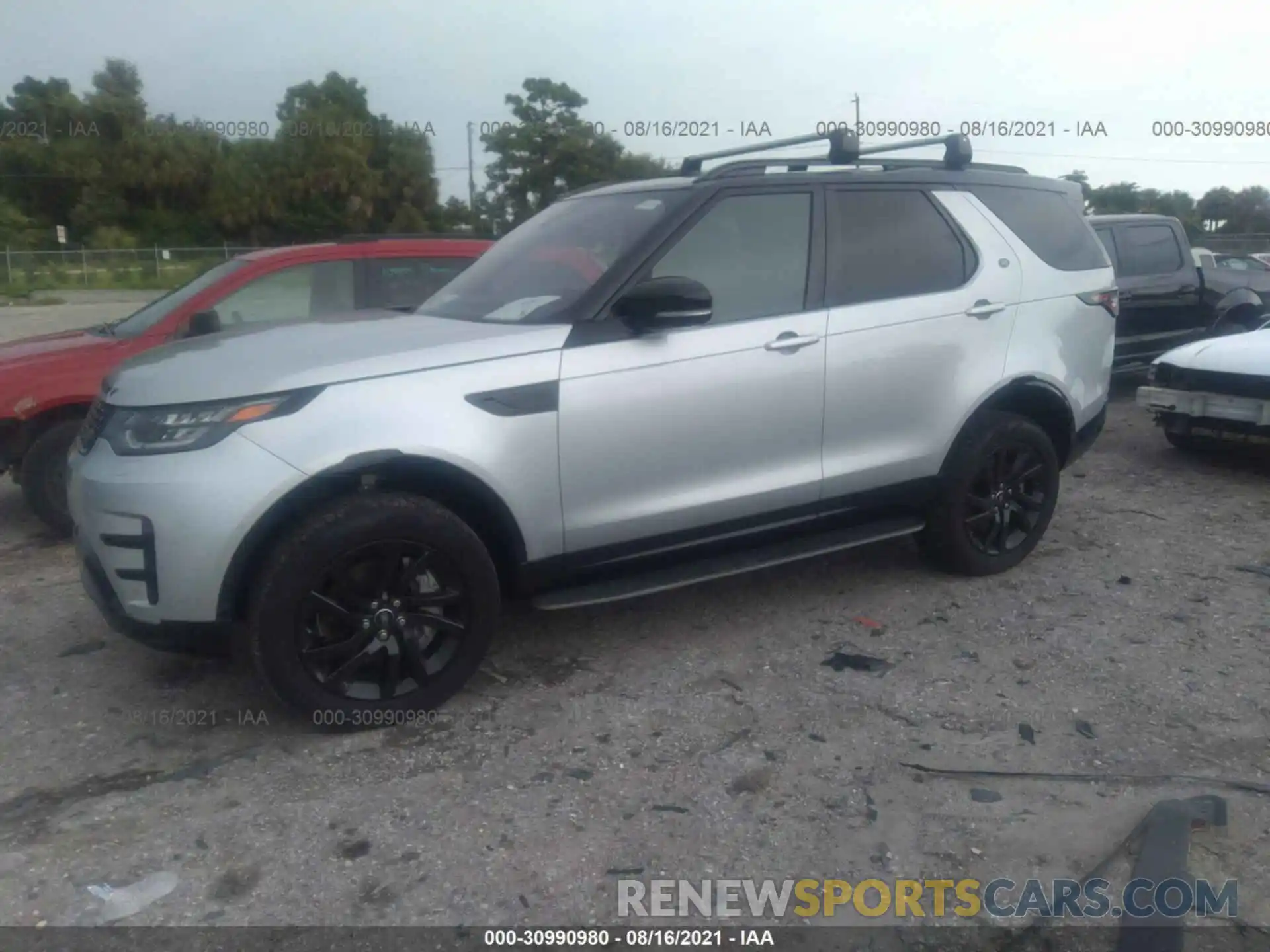 2 Photograph of a damaged car SALRU2RV9L2427328 LAND ROVER DISCOVERY 2020