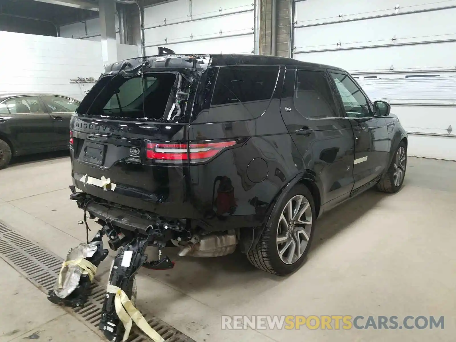 4 Photograph of a damaged car SALRU2RVXL2429878 LAND ROVER DISCOVERY 2020