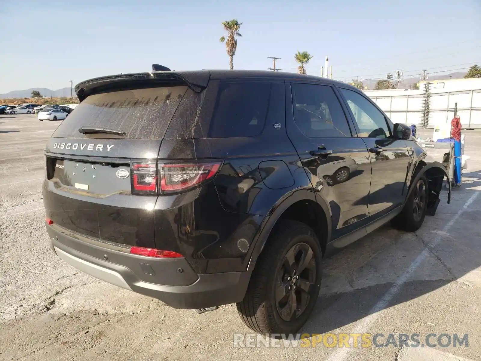 4 Photograph of a damaged car SALCJ2FX2MH890625 LAND ROVER DISCOVERY 2021