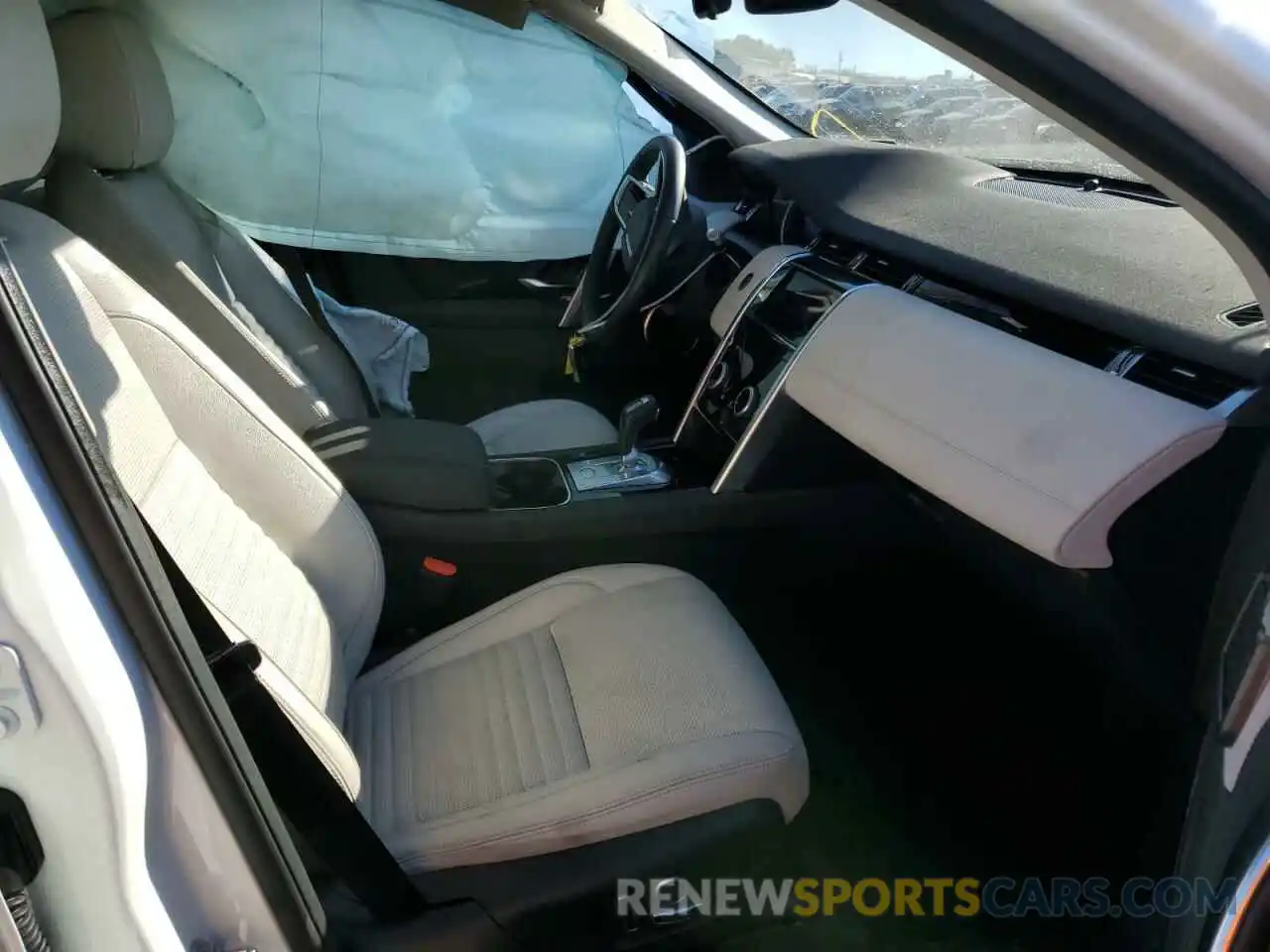 5 Photograph of a damaged car SALCJ2FX7MH890720 LAND ROVER DISCOVERY 2021