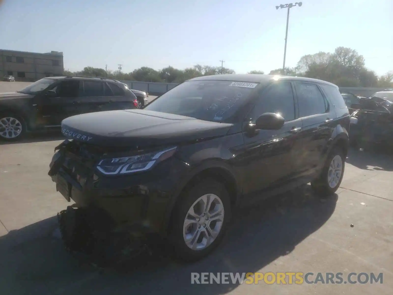 2 Photograph of a damaged car SALCJ2FX8MH883467 LAND ROVER DISCOVERY 2021