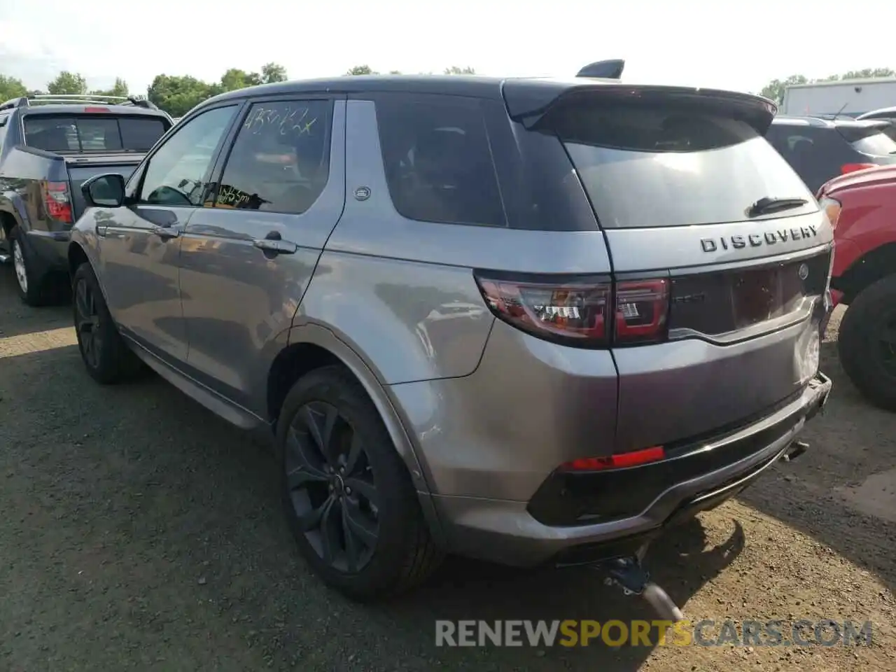 3 Photograph of a damaged car SALCL2FX0MH888432 LAND ROVER DISCOVERY 2021