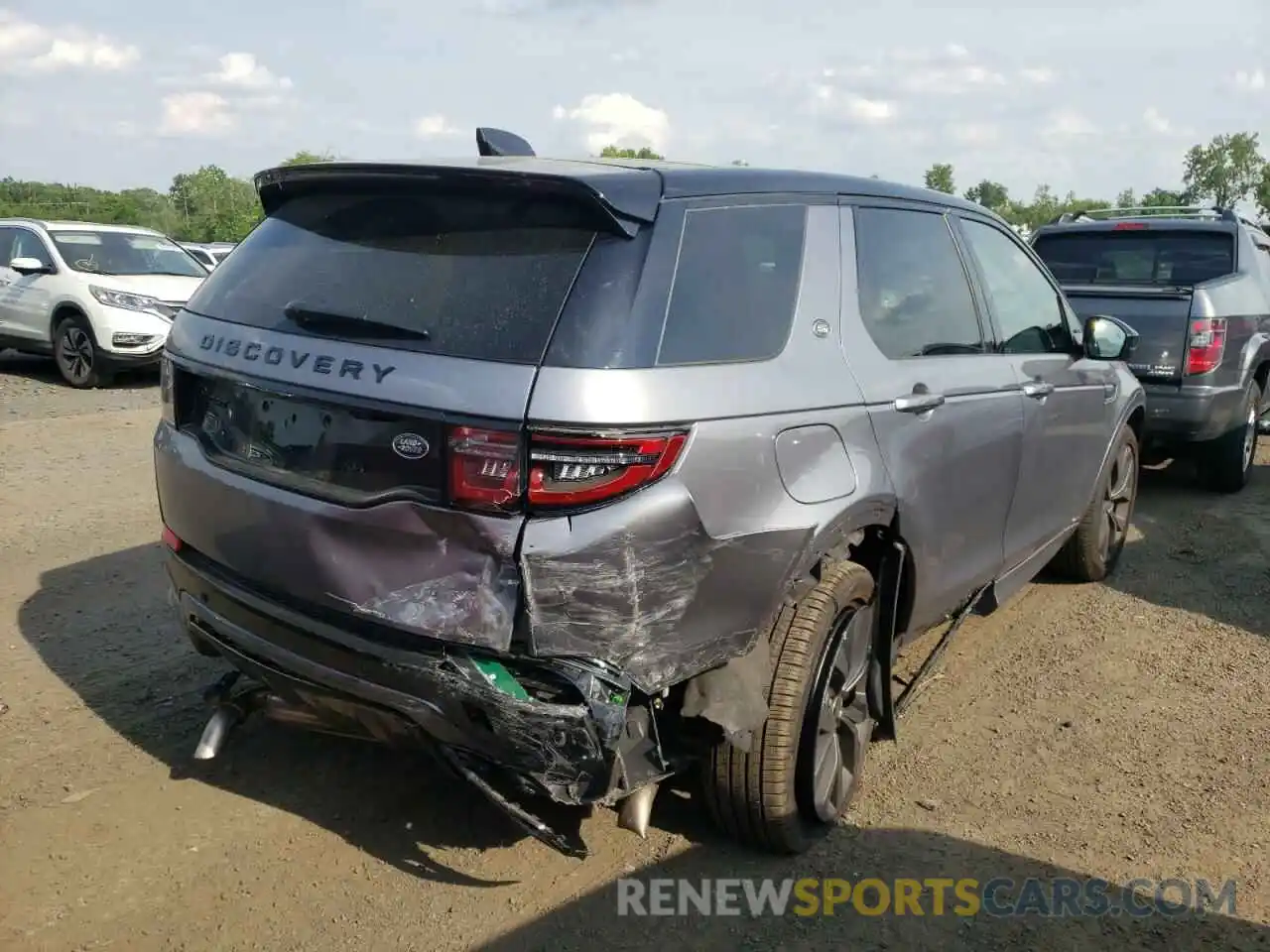 4 Photograph of a damaged car SALCL2FX0MH888432 LAND ROVER DISCOVERY 2021