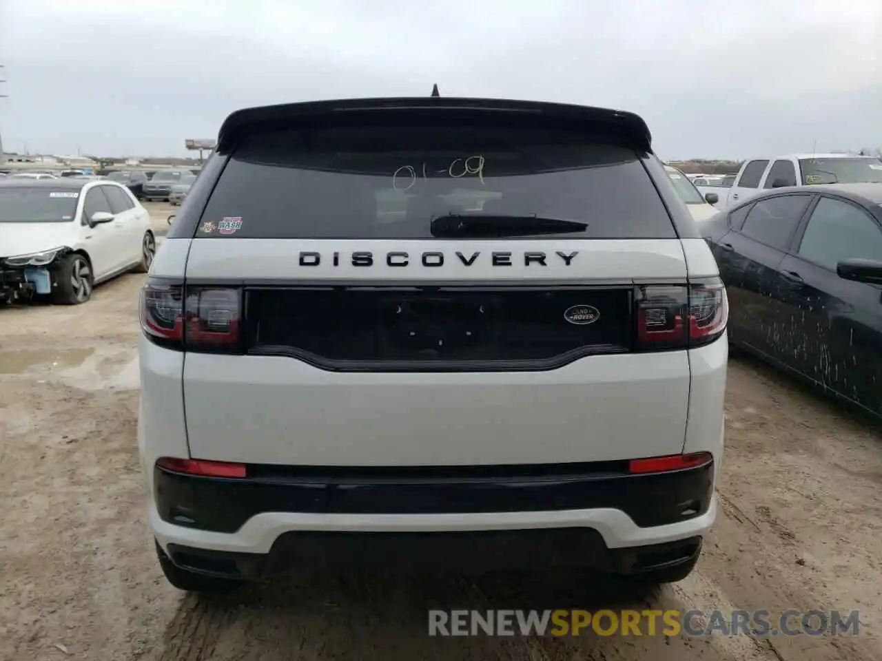 6 Photograph of a damaged car SALCL2FX8MH903355 LAND ROVER DISCOVERY 2021