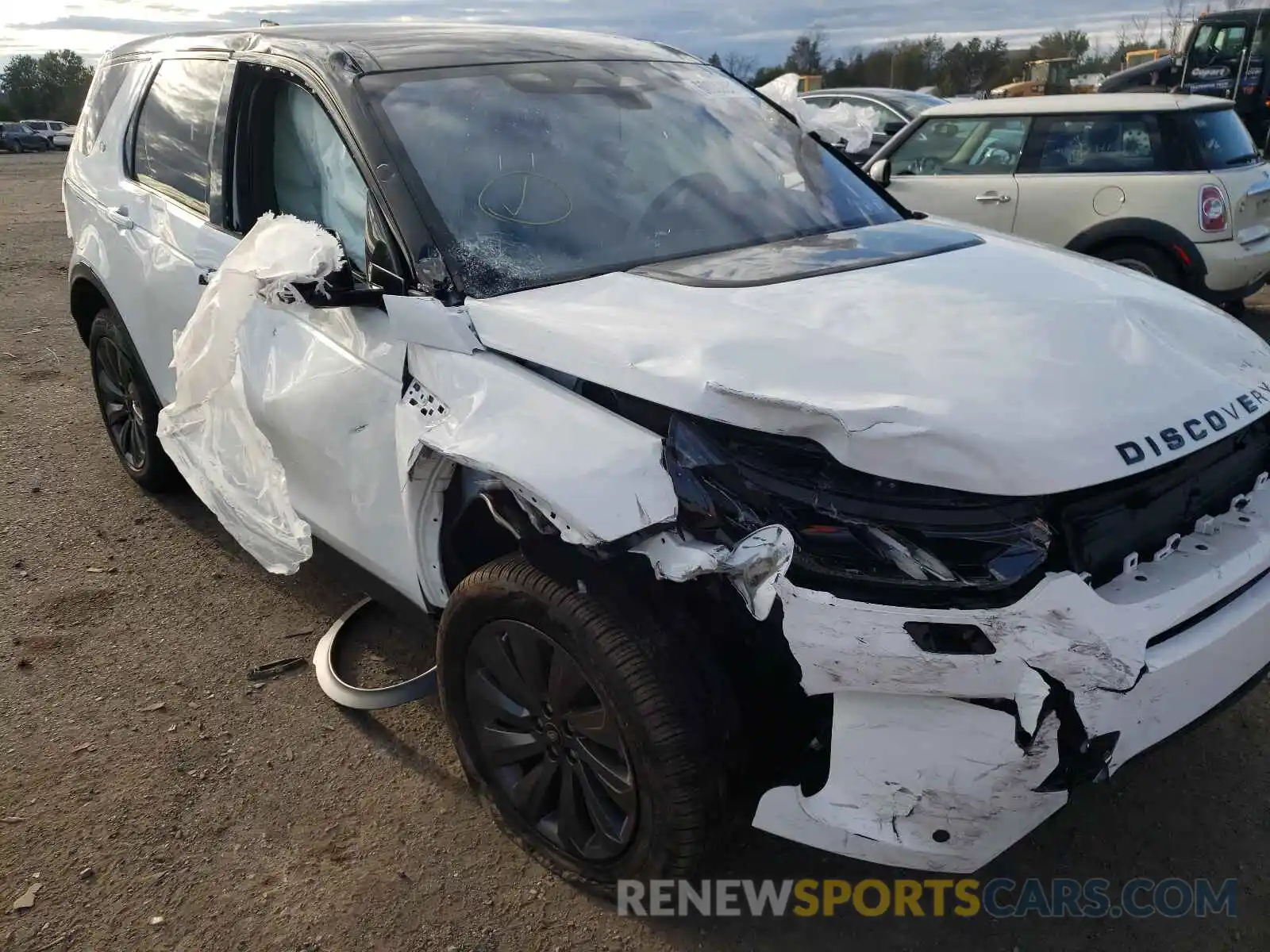 9 Photograph of a damaged car SALCP2FX3MH883066 LAND ROVER DISCOVERY 2021