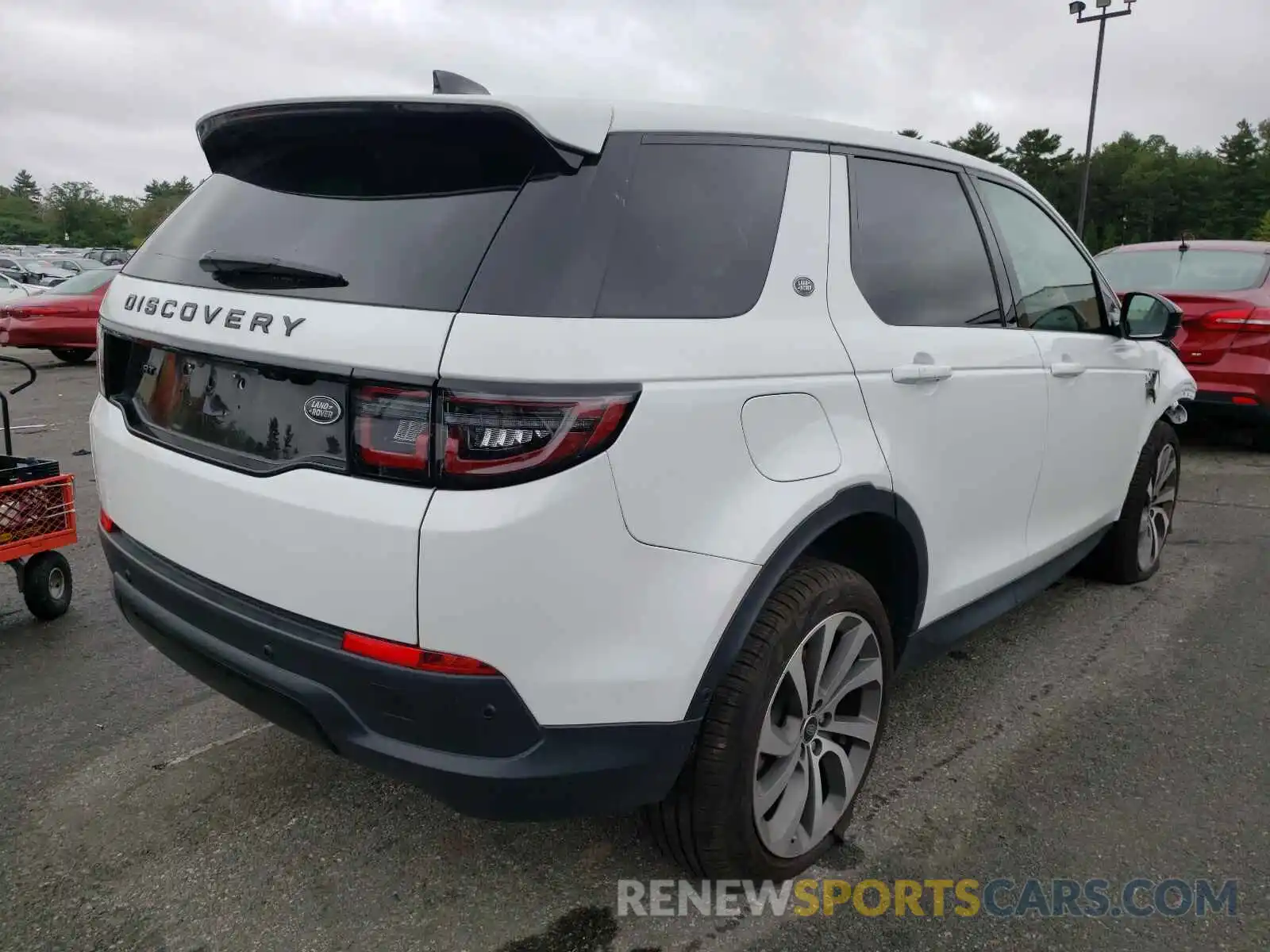 4 Photograph of a damaged car SALCP2FX3MH888008 LAND ROVER DISCOVERY 2021