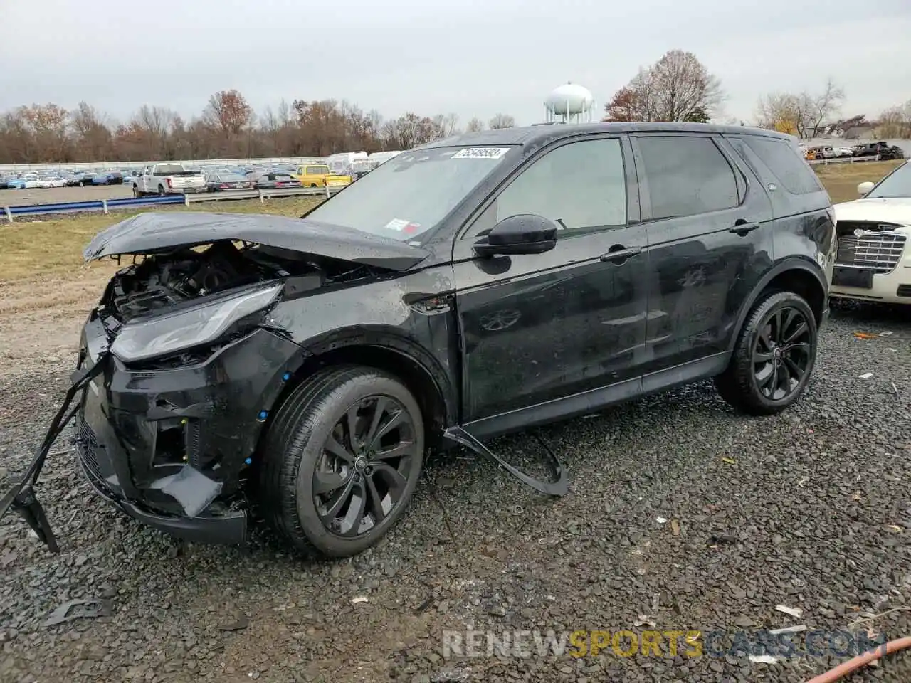 1 Photograph of a damaged car SALCP2FX8MH884245 LAND ROVER DISCOVERY 2021