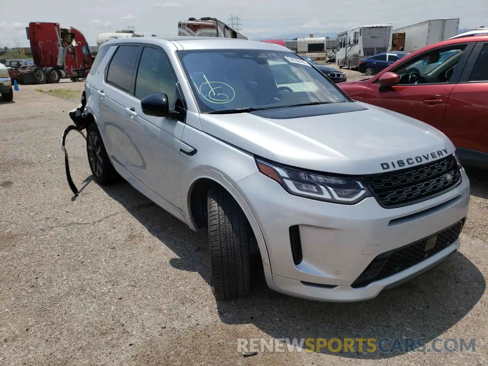 1 Photograph of a damaged car SALCT2FXXMH890995 LAND ROVER DISCOVERY 2021