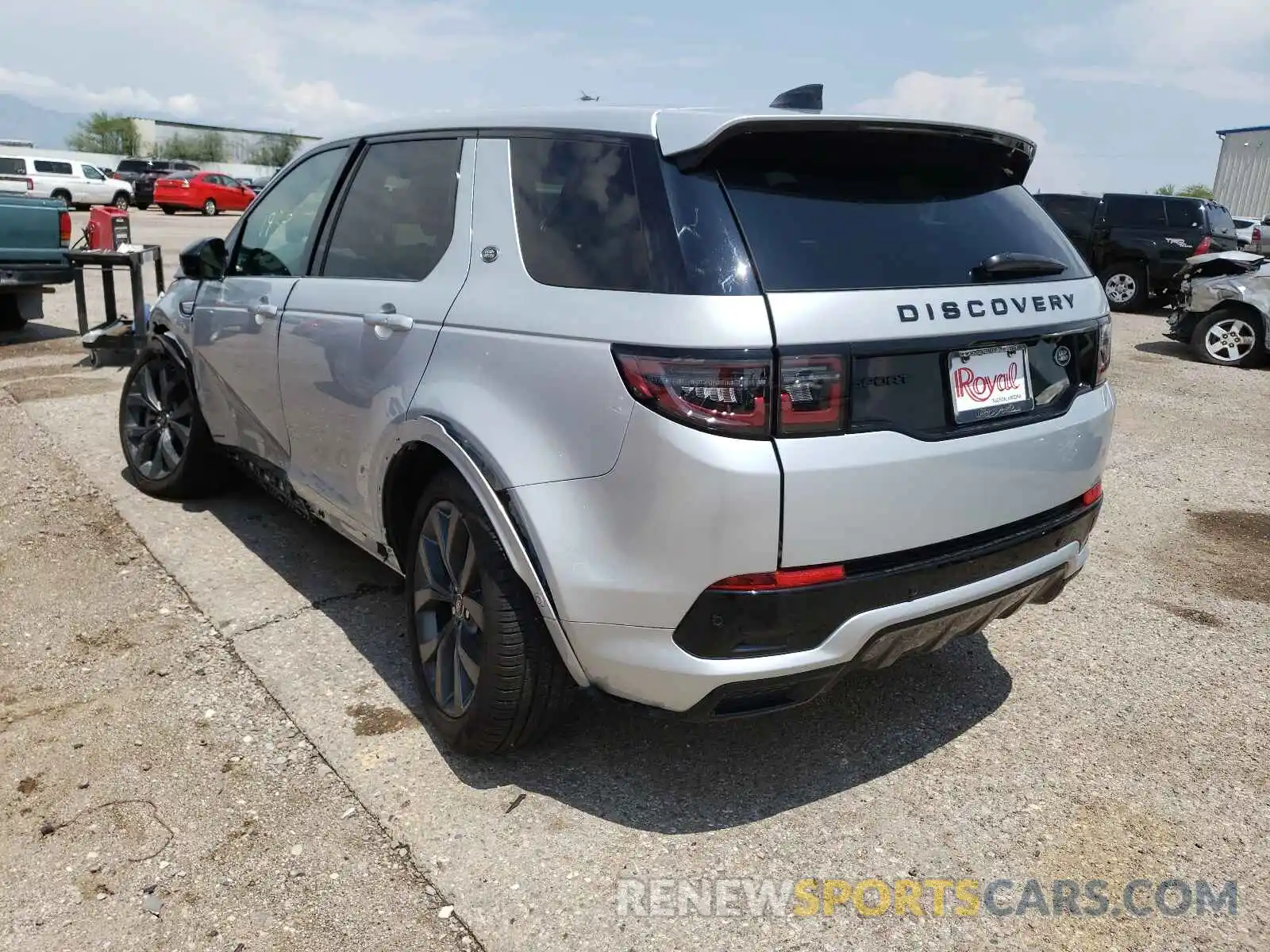 3 Photograph of a damaged car SALCT2FXXMH890995 LAND ROVER DISCOVERY 2021