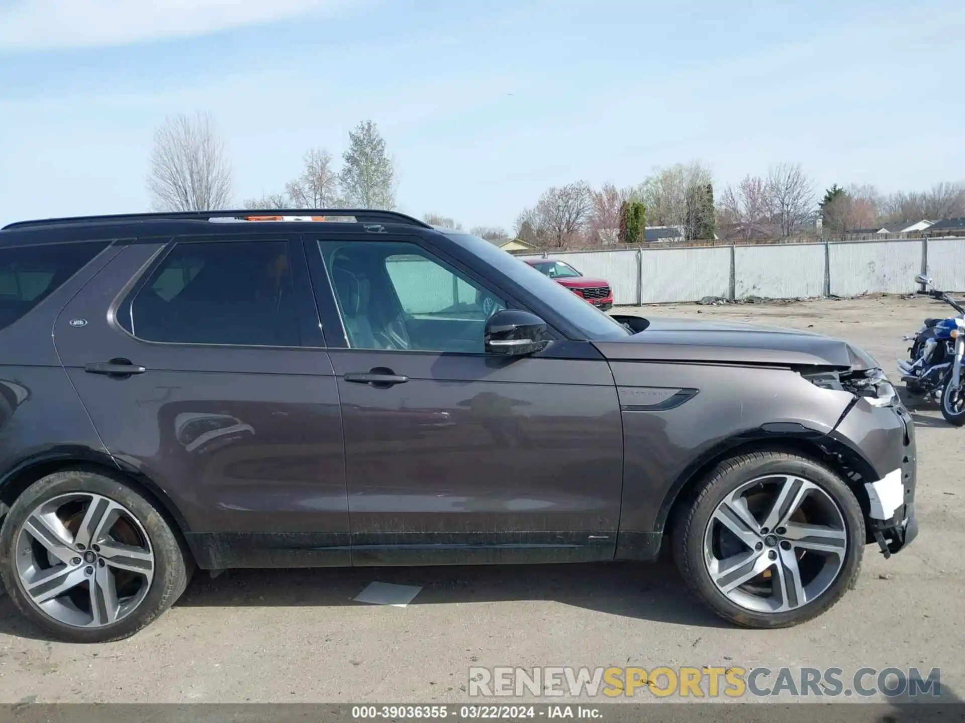 13 Photograph of a damaged car SALRM4RU3M2452200 LAND ROVER DISCOVERY 2021