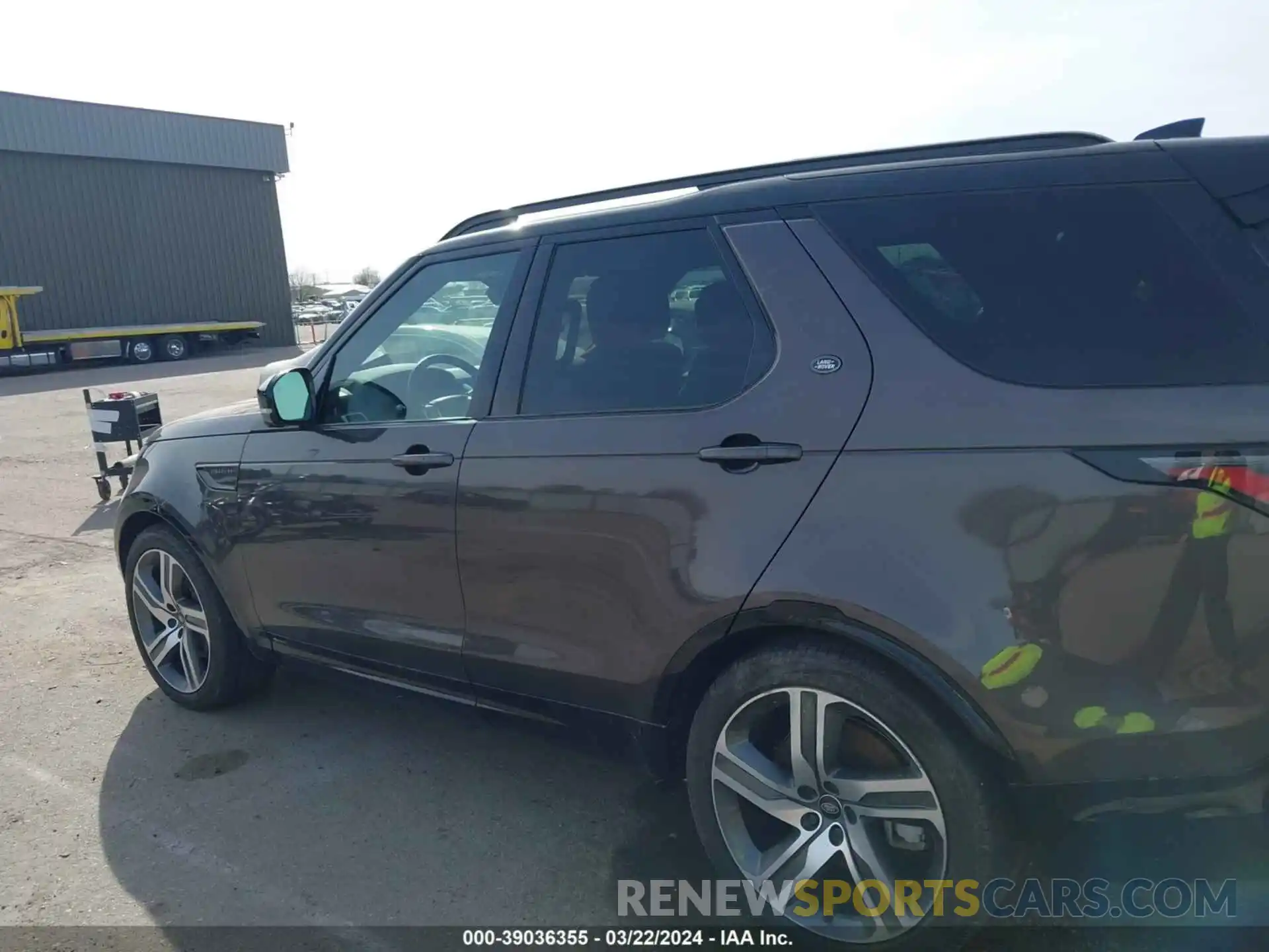 14 Photograph of a damaged car SALRM4RU3M2452200 LAND ROVER DISCOVERY 2021