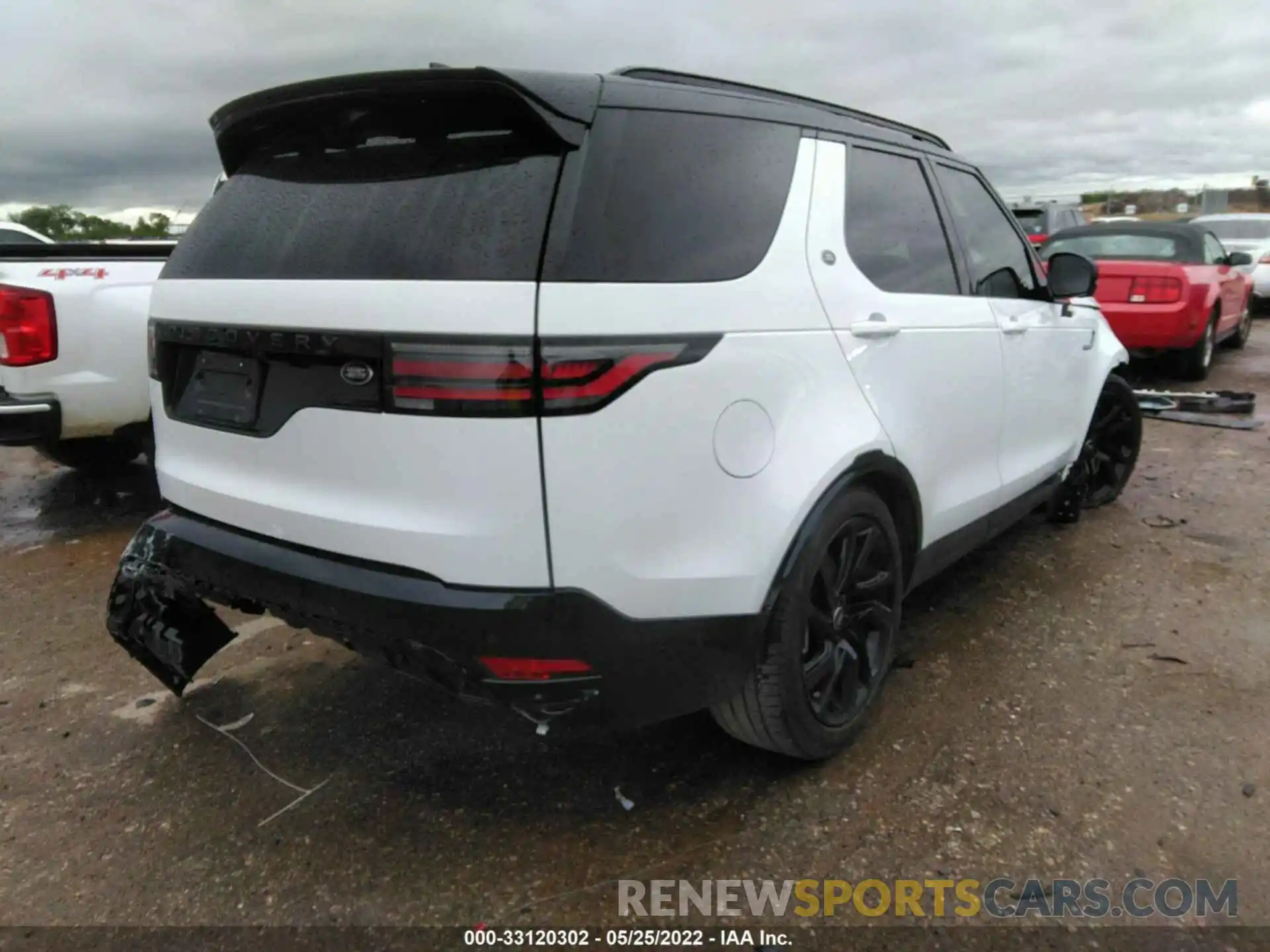 4 Photograph of a damaged car SALRT2RX3M2454949 LAND ROVER DISCOVERY 2021