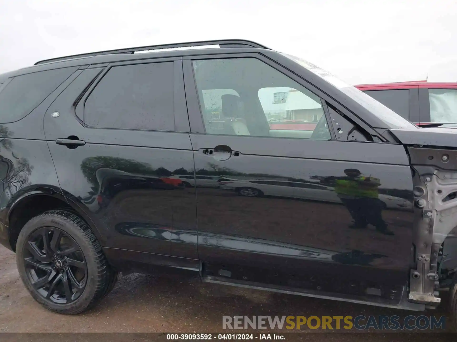 14 Photograph of a damaged car SALRT4RU3M2452507 LAND ROVER DISCOVERY 2021