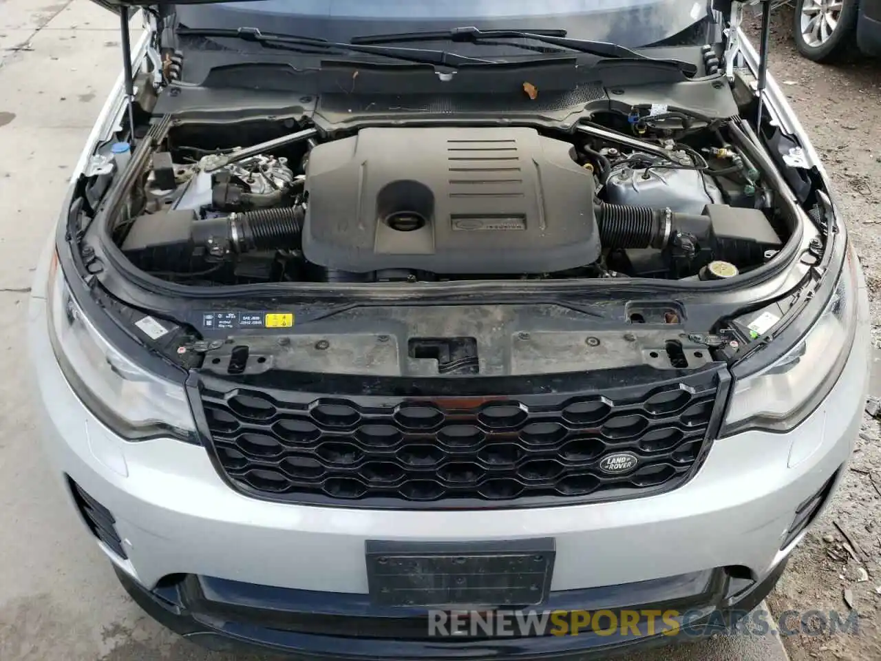 12 Photograph of a damaged car SALRT4RUXM2452875 LAND ROVER DISCOVERY 2021