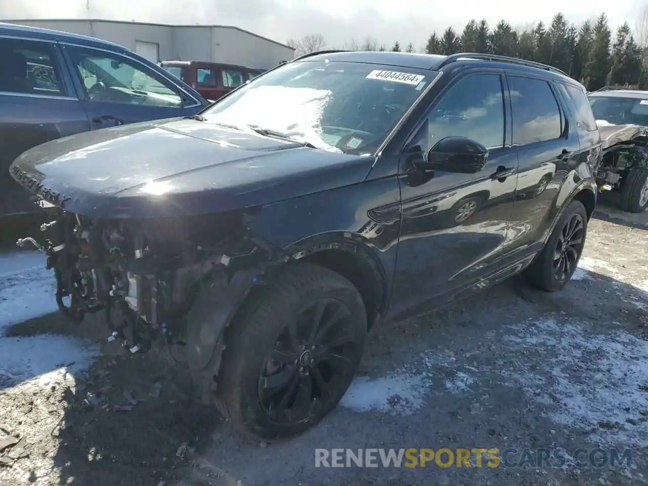 1 Photograph of a damaged car SALCL2FX6NH905932 LAND ROVER DISCOVERY 2022