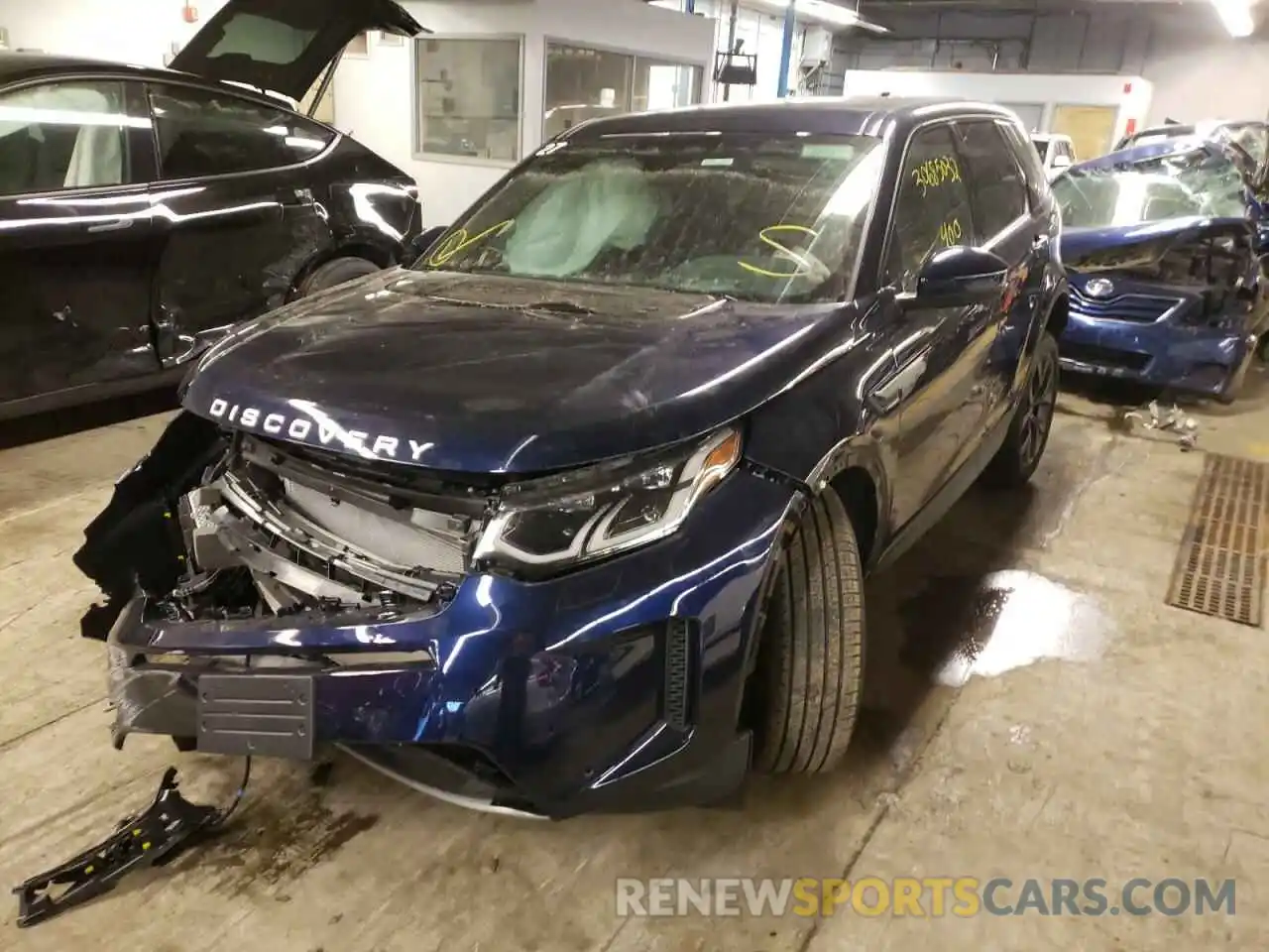 2 Photograph of a damaged car SALCP2FX4NH906324 LAND ROVER DISCOVERY 2022