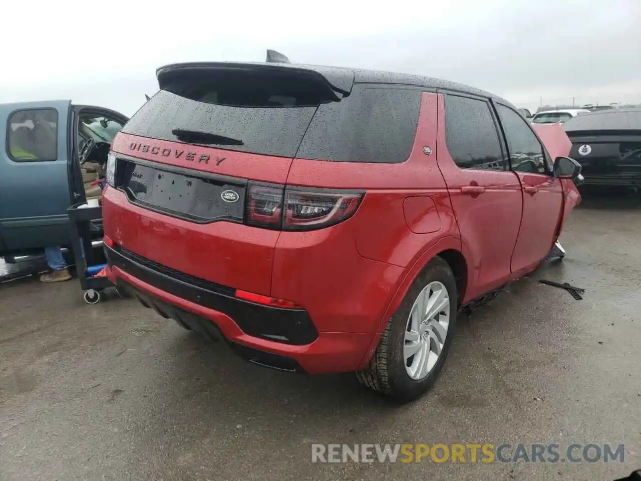 4 Photograph of a damaged car SALCT2FX1NH905899 LAND ROVER DISCOVERY 2022